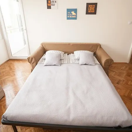 City Center At Your Door! Apartment